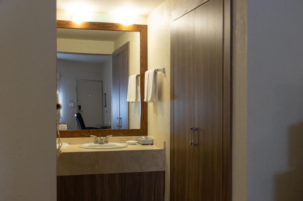 Best Western Cumbres Inn Cd. Cuauhtemoc Buitenkant foto