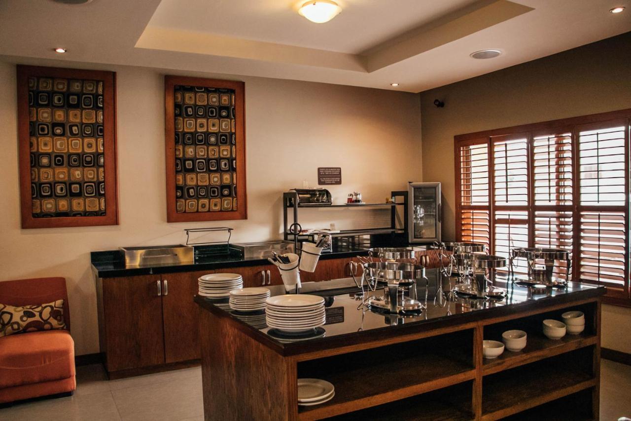 Best Western Cumbres Inn Cd. Cuauhtemoc Buitenkant foto